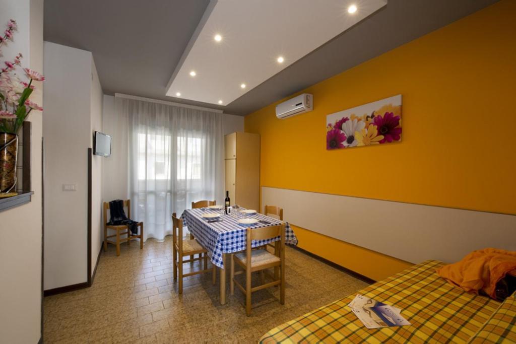 Residence G. Verdi Бибионе Экстерьер фото